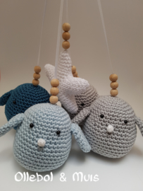 crochet birds and stars for music mobile