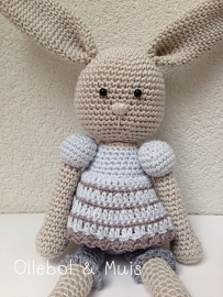 Crochet bunny girl