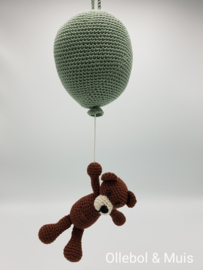 Music box hot air balloon with little bear