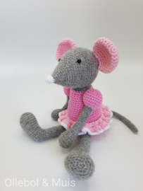 Crochet mouse / ballerina mouse