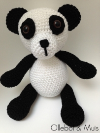 Crochet panda