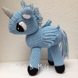 Crochet unicorn