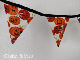 Pumpkin bunting