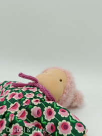 Slappe Lijs roze bloemen en roze haren
