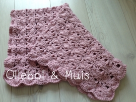Crochet shawl / baby cloth