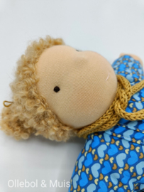 Waldorf Slappe Ljis puppe mit blondes Haar