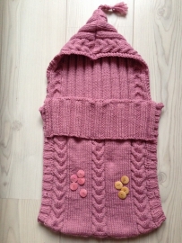 Handknitted sleeping bag / bunting bag