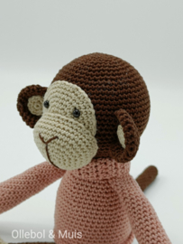 Crochet monkey rose