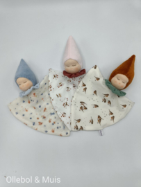 Waldorf gnome knuffel