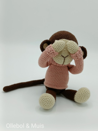 Crochet monkey rose