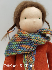 Knuffelpopje meisje oranje