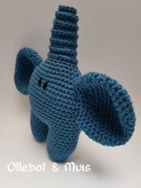 Rattle elephant