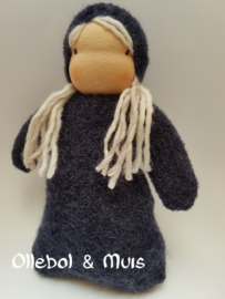 Knuffelpopje donker blauw