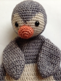 Crochet ragoll penquin