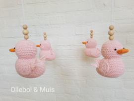 Muziekmobiel Ollebol & Muis met roze eendjes