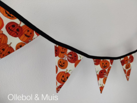 Pumpkin bunting