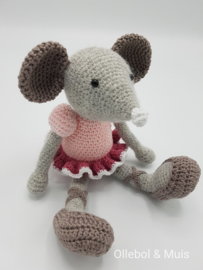 Crochet mouse / ballerina mouse