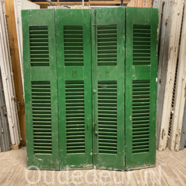 nr. L19 vier oude groen elouvre deurtjes