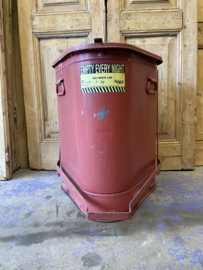 metalen werkplaats vuilnis bak