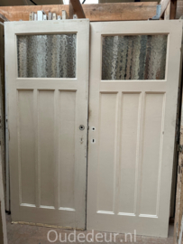 nr. 1696a oude grenen deuren met ruit (meerdere beschikbaar)