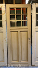 nr. 1477 drie gelijke antieke deuren