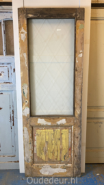 nr. 2443 oude deur  met geslepen glas
