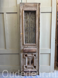 nr. 1873 oude deur met smeedwerk , deco