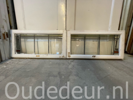 nr. r865 drie gelijke glas in lood ramen