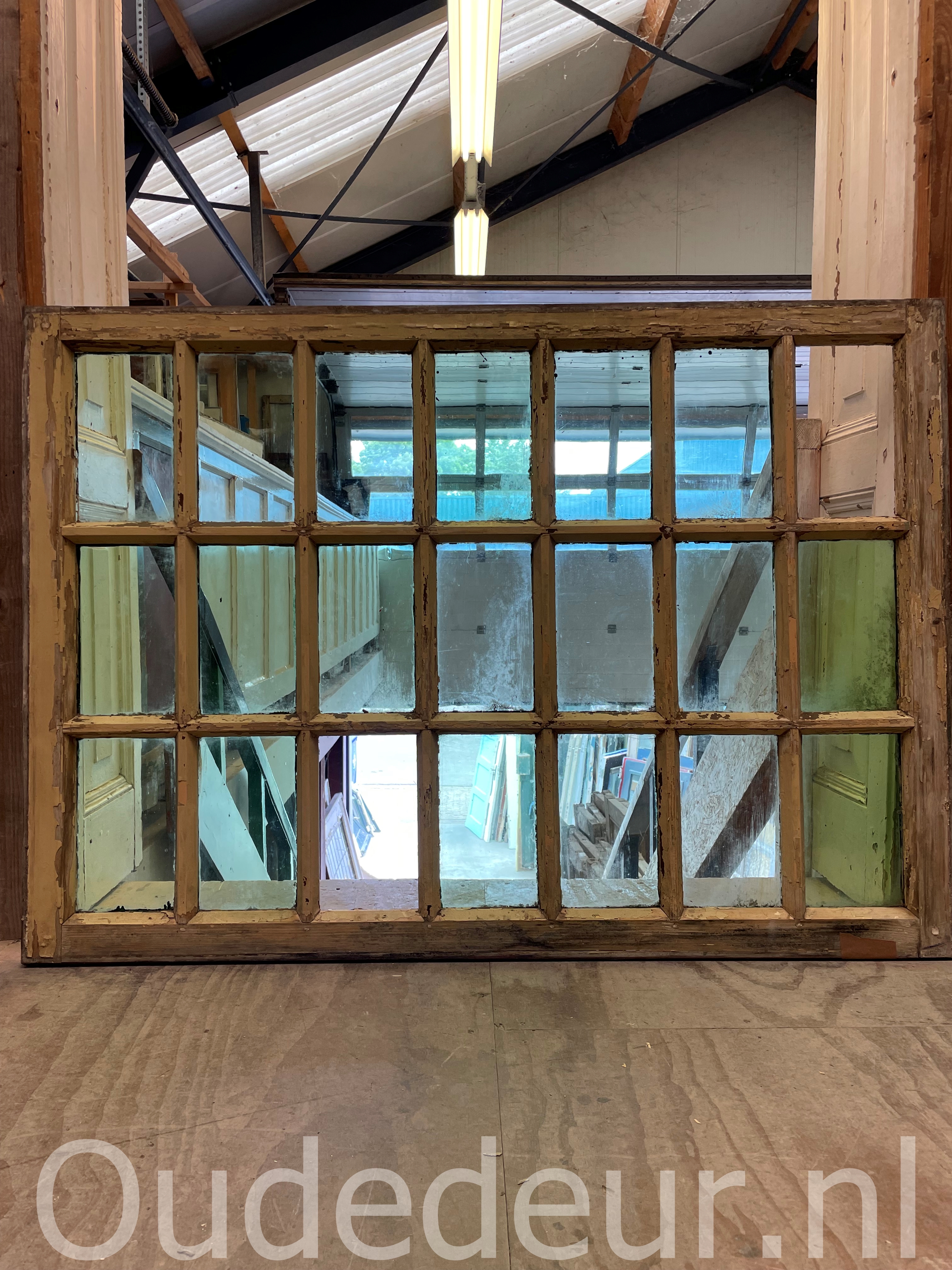 nr. r659 serie oude ramen, groenig glas