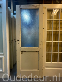 nr. 2860 oude deur met een ruit