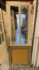 nr. 204r oude deur met twee glas vakken