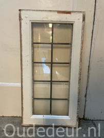nr. r870 raam met glas in lood
