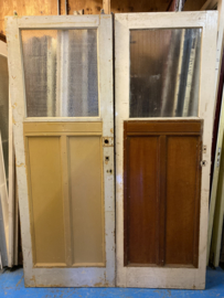 nr. 24 oude paneeldeuren met twee staande panelen