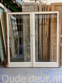 nr. e703 set schuifdeuren met veel glas