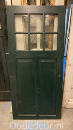 nr. 1536 antieke deur met ruitjes bovenin