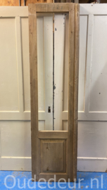 nr. 1604 oude deur zonder verf en zonder glas