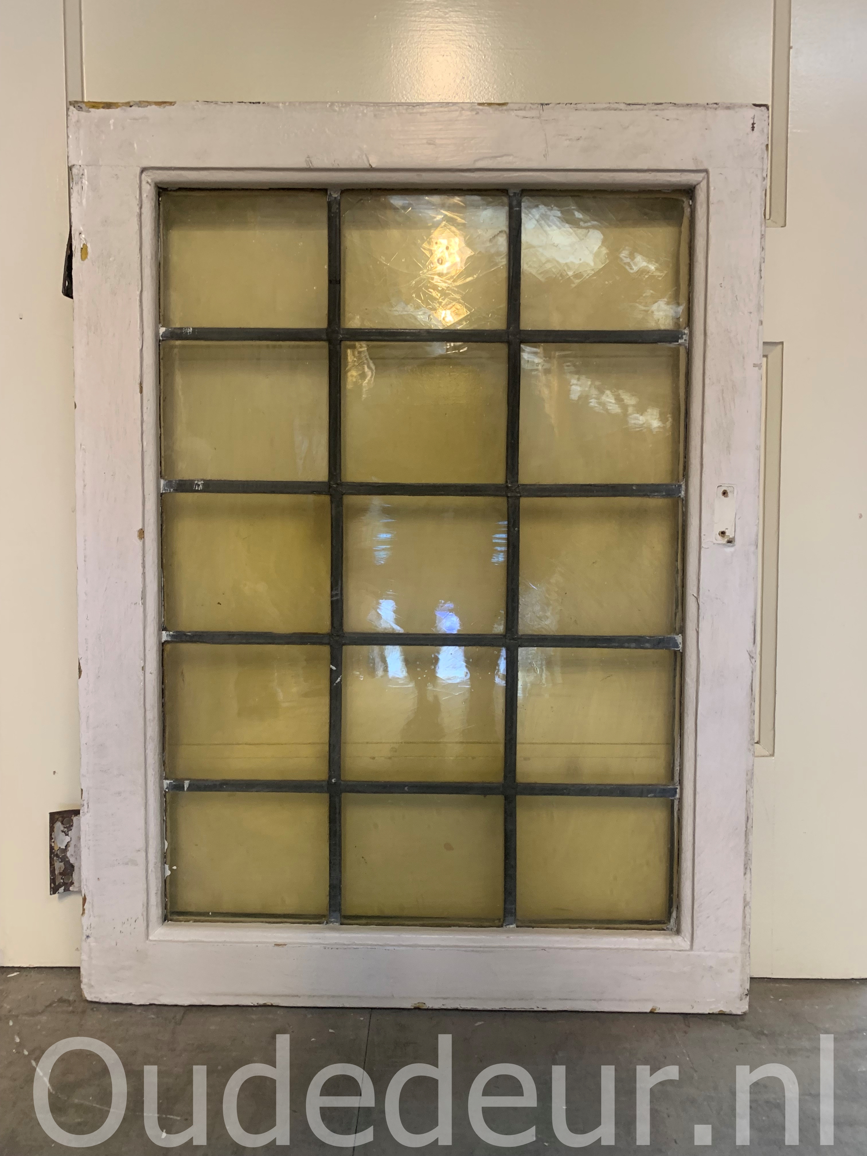 nr. r749 geel glas in lood raam