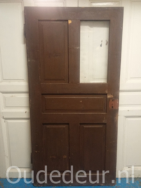 nr. 1317 oude brede deur met een paneel en een glasvak