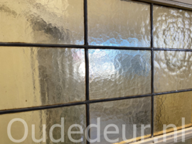 nr. e455 ensuite deuren met geel glas in lood