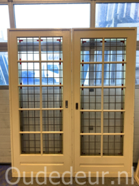 nr. e596 set ensuite met gekleurd glas