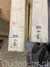 nr. r653 nog een glas in lood raam in kozijn