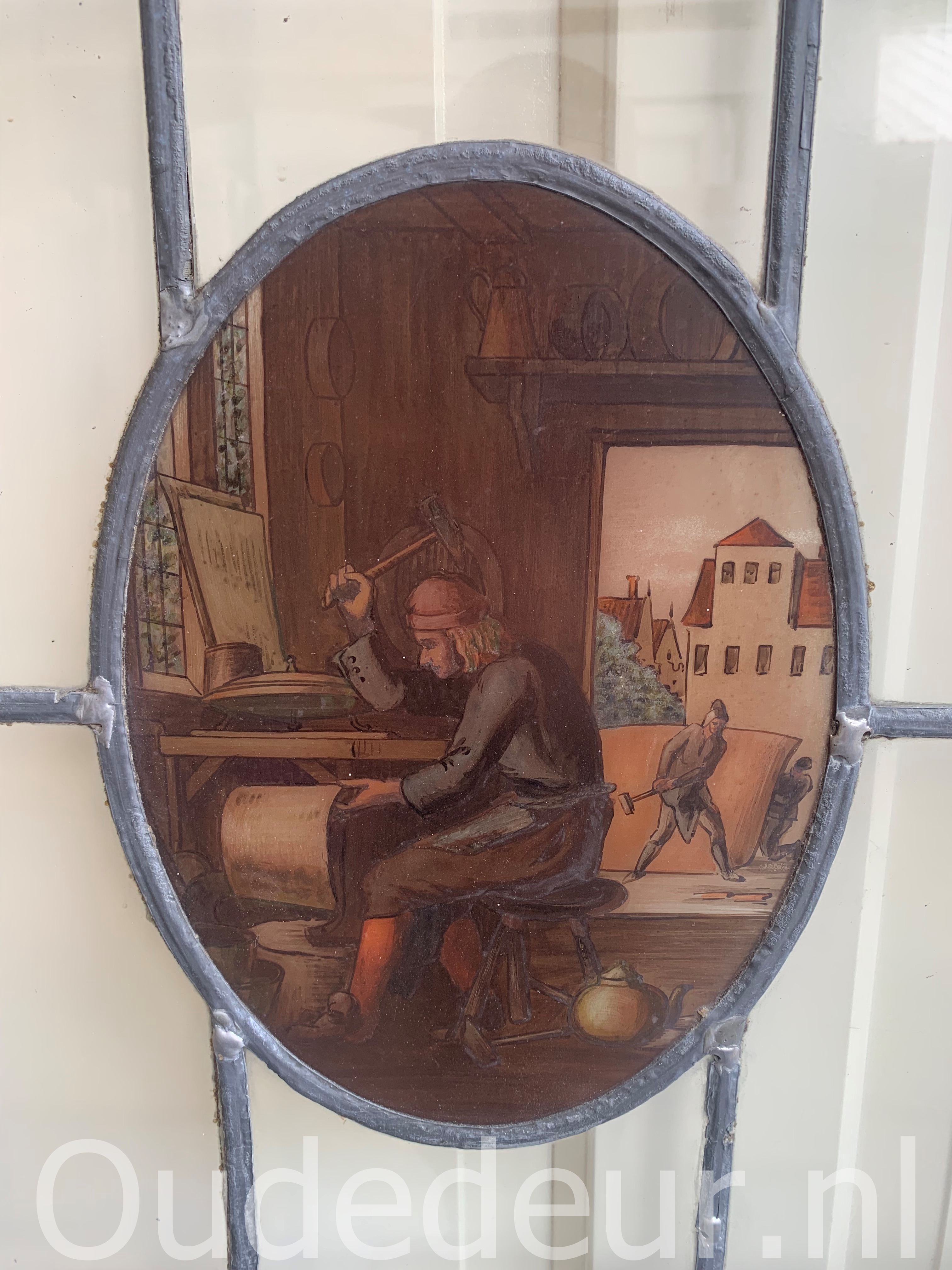 nr. GL627 glas in lood deur met figuur