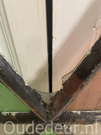 nr. R788 rond gietijzeren raam