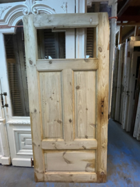 nr. 90a antieke deur met een ruitje