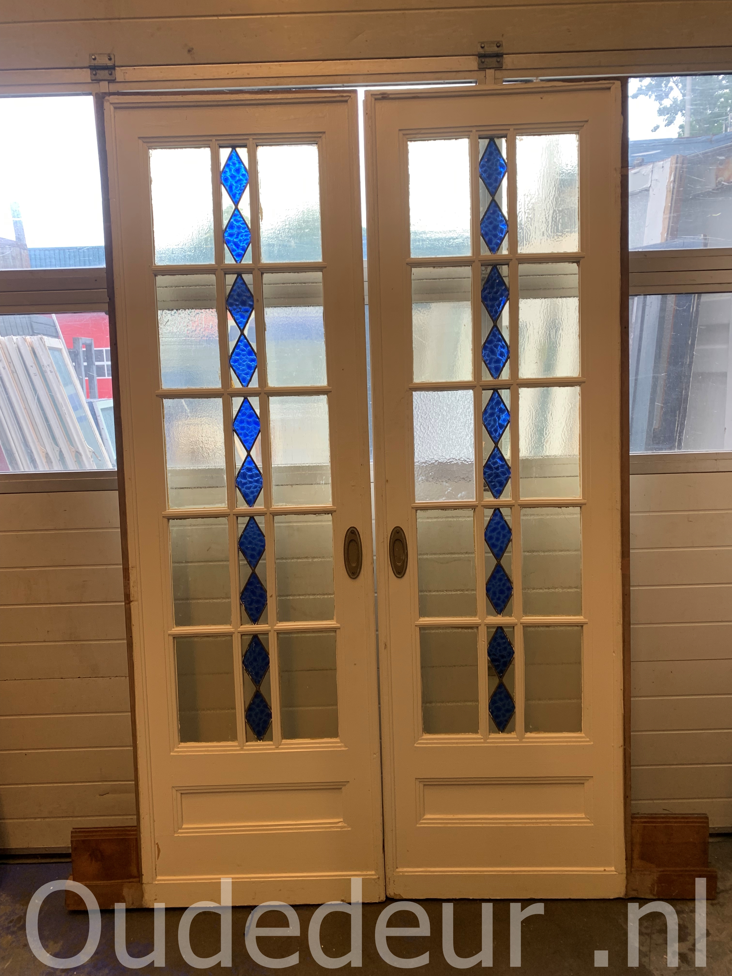 nr. e687 set ensuite met kleur