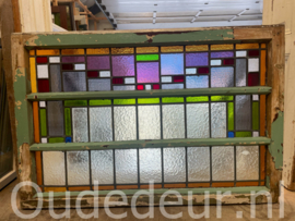 nr. r869 raaam met glas in lood