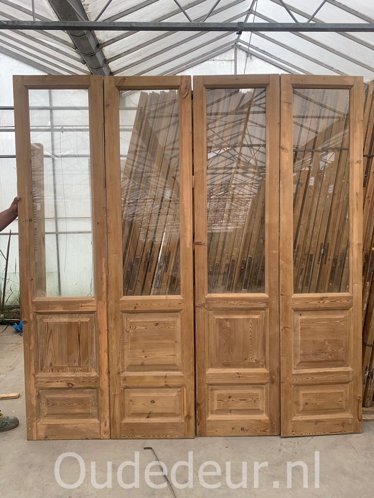 nr. set998 drie sets oude glasdeuren zonder verf