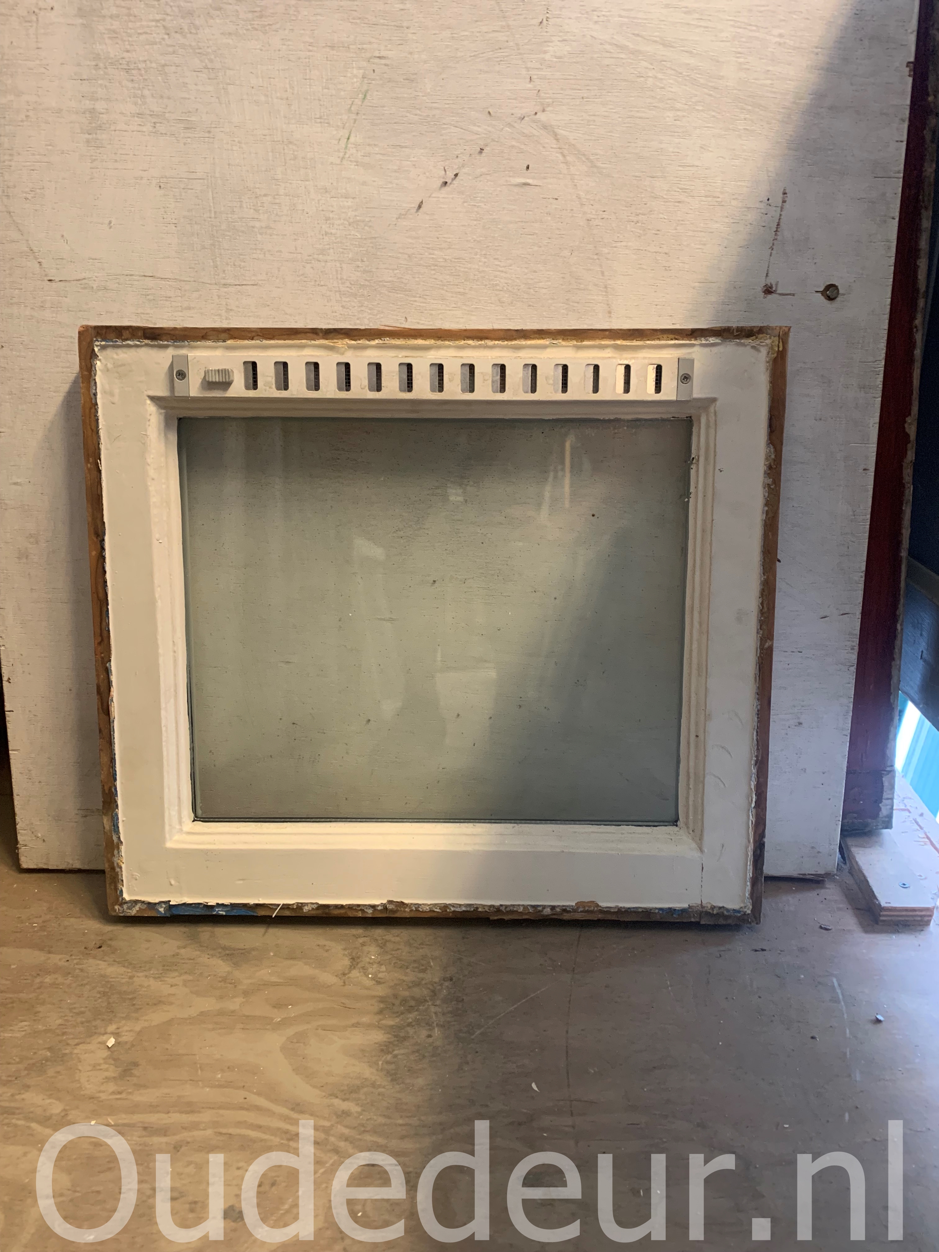 nr. r753 kleine raam