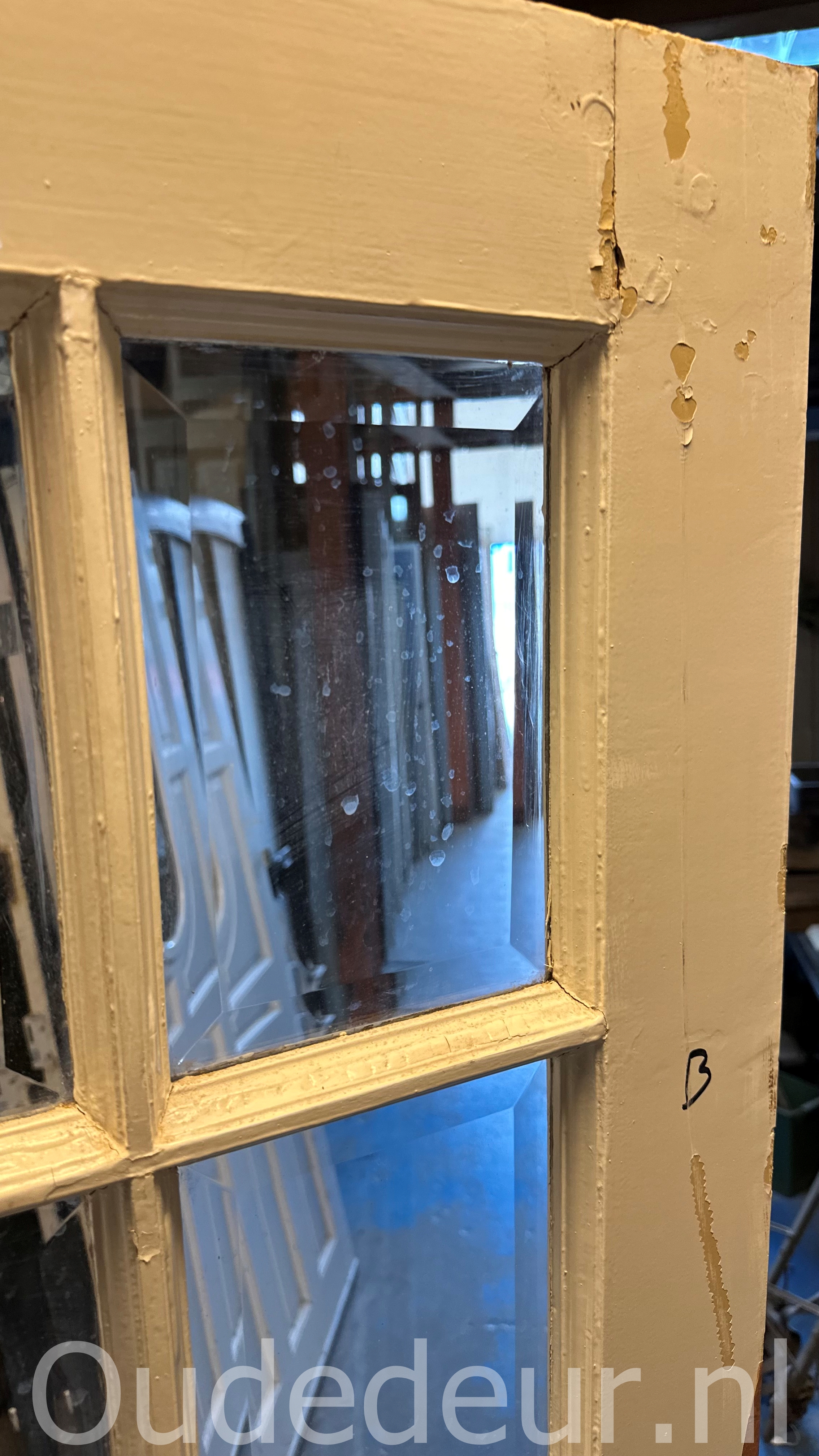 nr. 2659 oude deur met facet glas