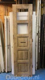 nr. 1496 oude deur met twee glasvakken